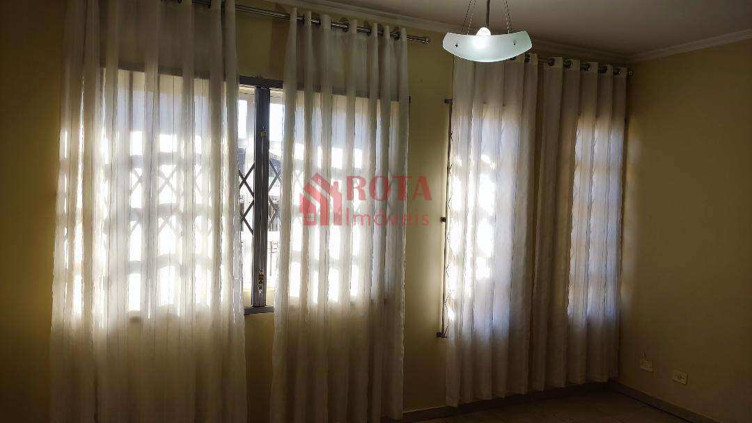 Casa à venda, com 3 quartos, 243m² - Rota Imóveis Curitiba