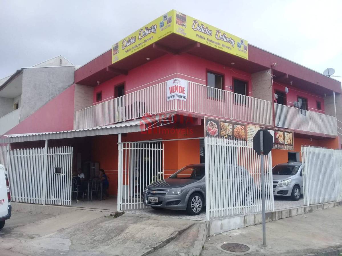 Sobrado à venda em Curitiba, Campo de Santana, com 4 quartos, 190m² - Rota Imóveis Curitiba